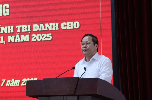 Khai giảng lớp bồi dưỡng lý luận chính trị dành cho đảng viên mới đợt 1, năm 2025