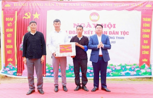Bản Noong Thăng rộn ràng Ngày hội đại đoàn kết toàn dân tộc năm 2025