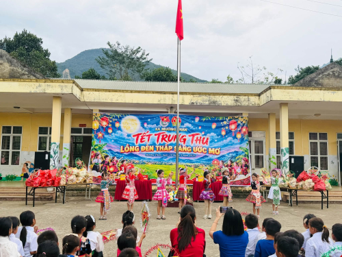 Văn nghệ tại tết trung thu